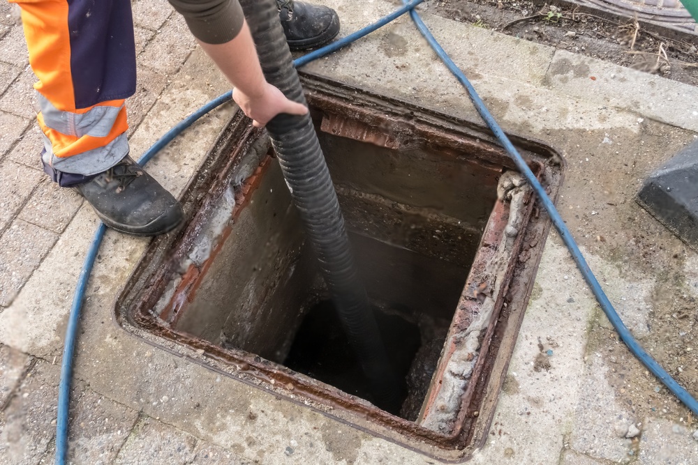 Exploring Drain Gully Cleaning Tools: What Works Best?